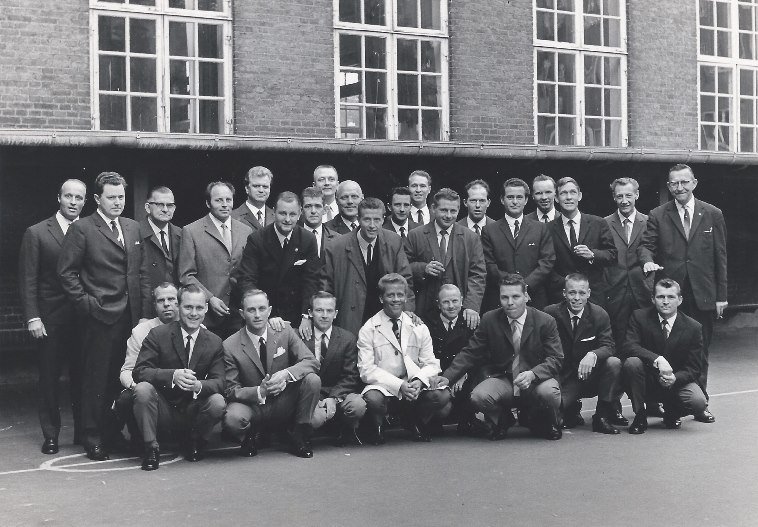 1961 - 10 års jubilæum efter skoleafslutning for drengene fra 1. klasse 1943-44, <br>Sundpark Skole